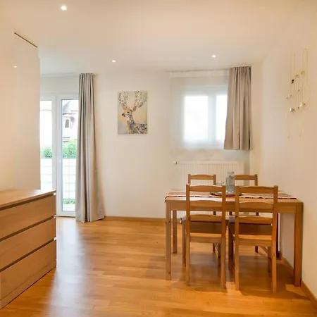 Modern Centre Flat With Balcony * Zurigo