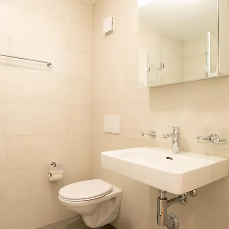 Appartamento Modern Centre Flat With Balcony *